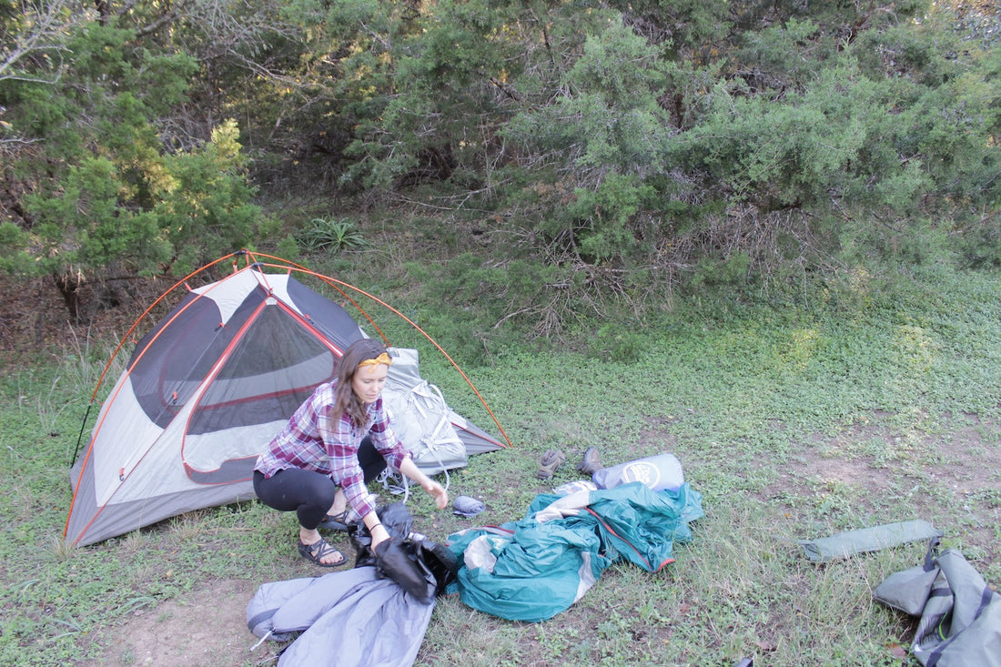 Women’s Winter Camping Clothing Checklist: Expert Guide for Warmth, Comfort & Safety