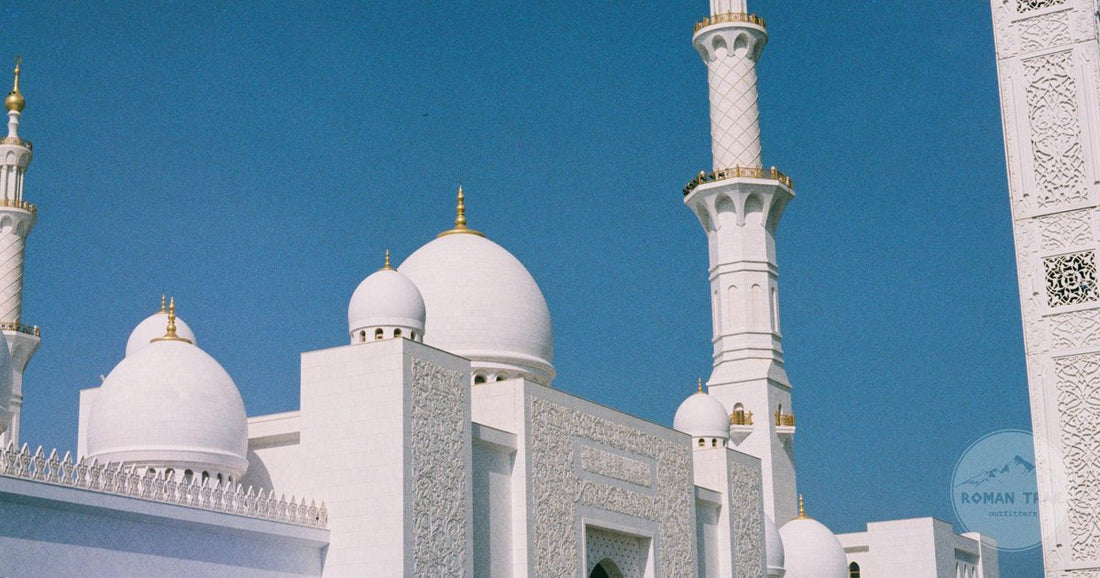 The Sheikh Zayed Grand Mosque under a clear sky in Abu Dhabi, UAE