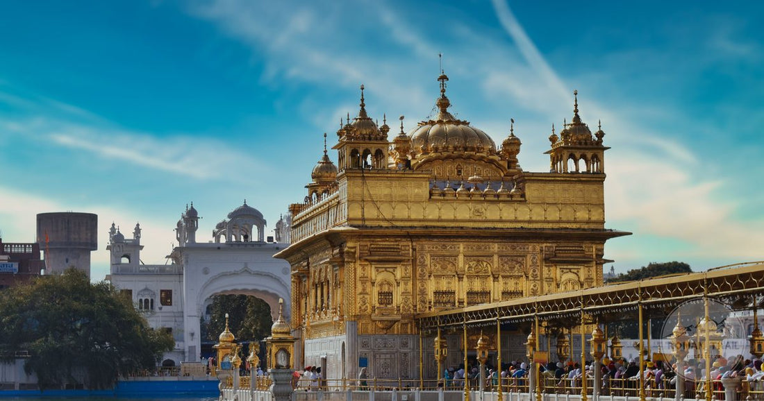 The Golden Temple of Amritsar reflected in the surrounding pool, Amritsar packing list for women by Roman Trail Outfitters