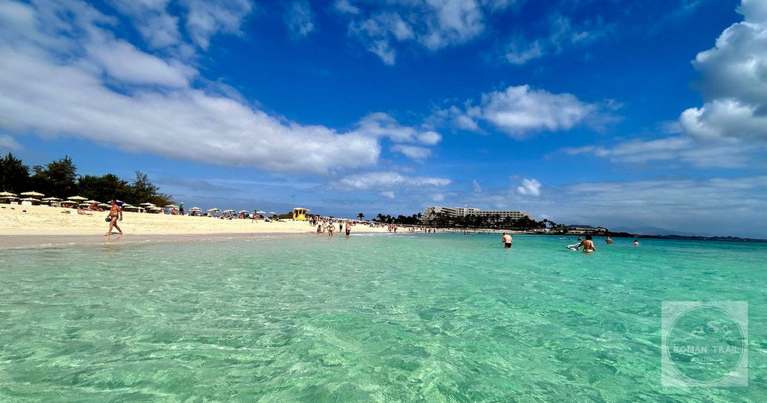 Turquoise water at Corralejo beach, Fuerteventura