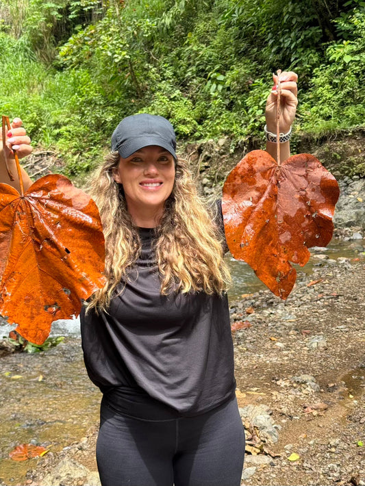 How to Stay Dry While Hiking: A Women’s Guide to Moisture, Sweat & Comfort