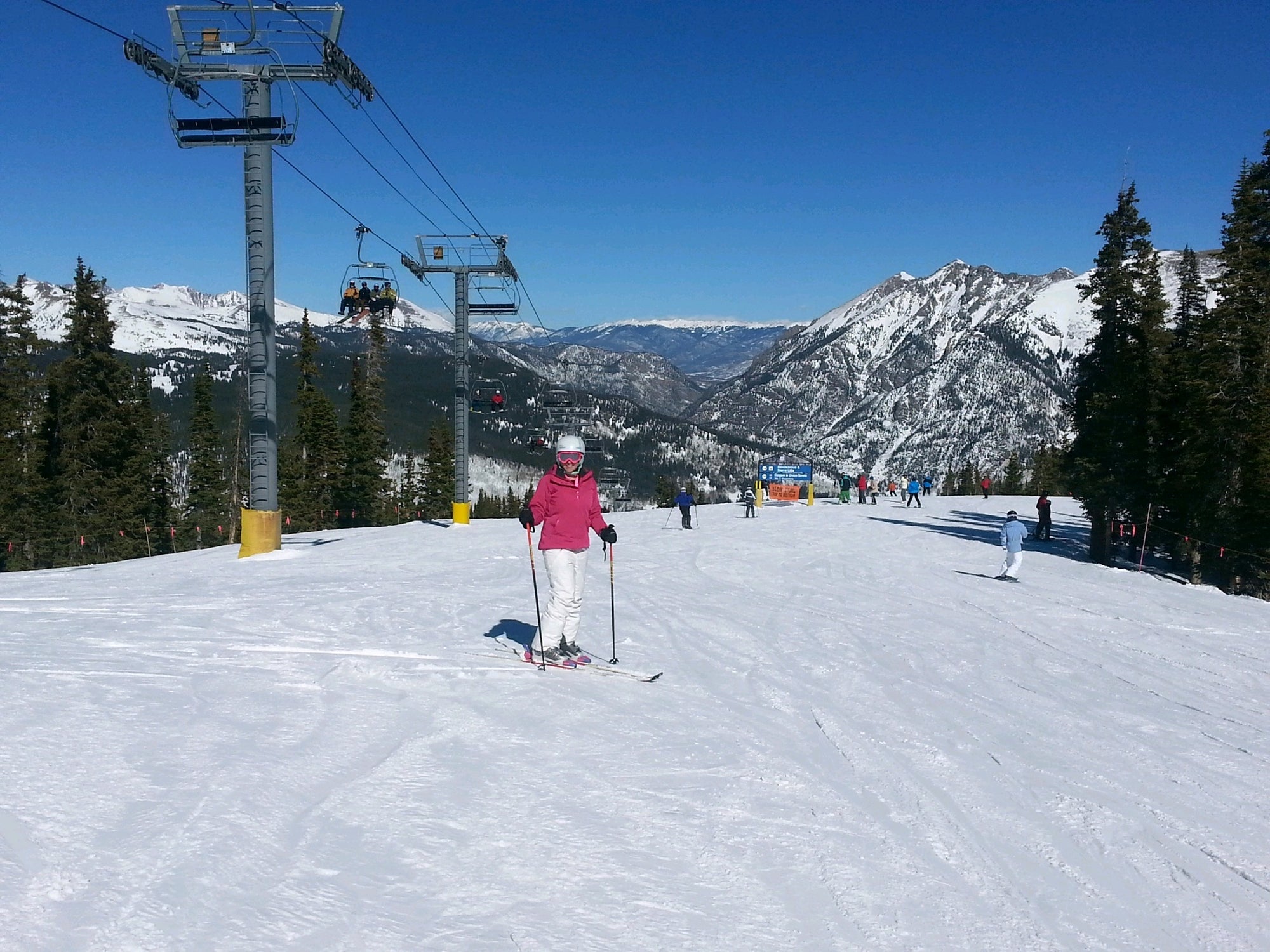How to Select the Best Base Layer for Skiing