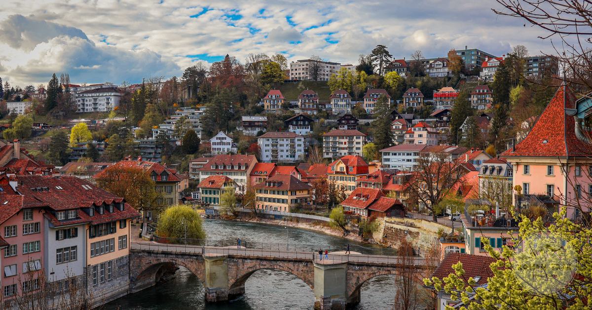Aerial view of Bern old town and the Nydegg bridge, Switzerland