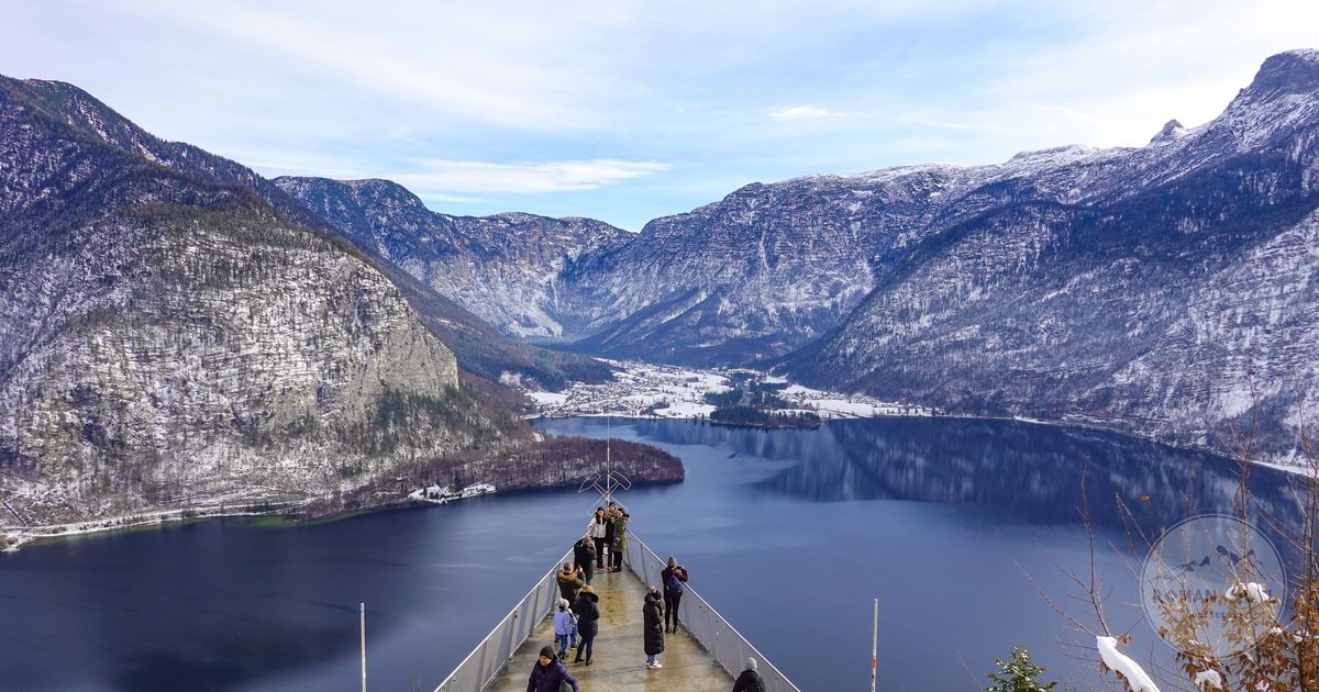 The winter view from the Hallstatt skywalk over the frozen lake, Austria