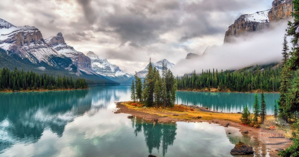 Spirit Island in Maligne Lake, Jasper National Park, Alberta