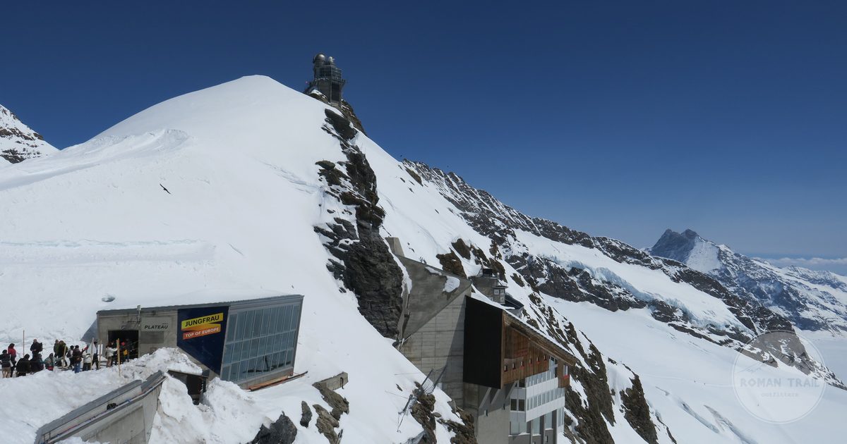 Snow-covered peaks at the Jungfraujoch, Switzerland