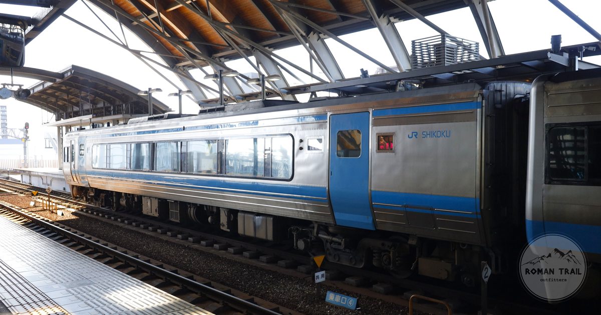 A JR Shikoku train at the platform at Kochi Station, Japan