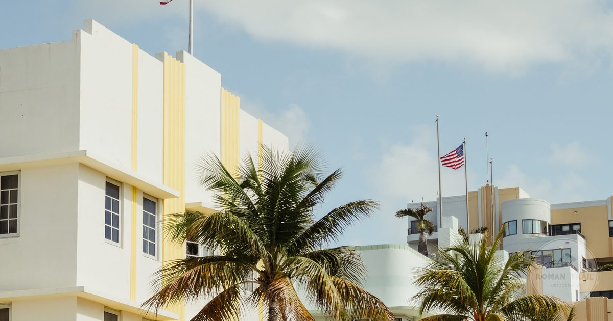 Pastel Art Deco facades and palm trees on Ocean Drive, Miami Beach for women travelers