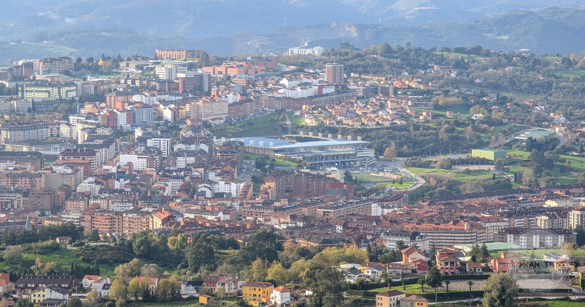 Aerial view of Oviedo with the mountains behind, Asturias, Spain