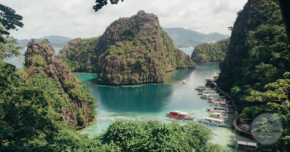 Clear water and limestone karst in Coron Bay, Palawan, Philippines