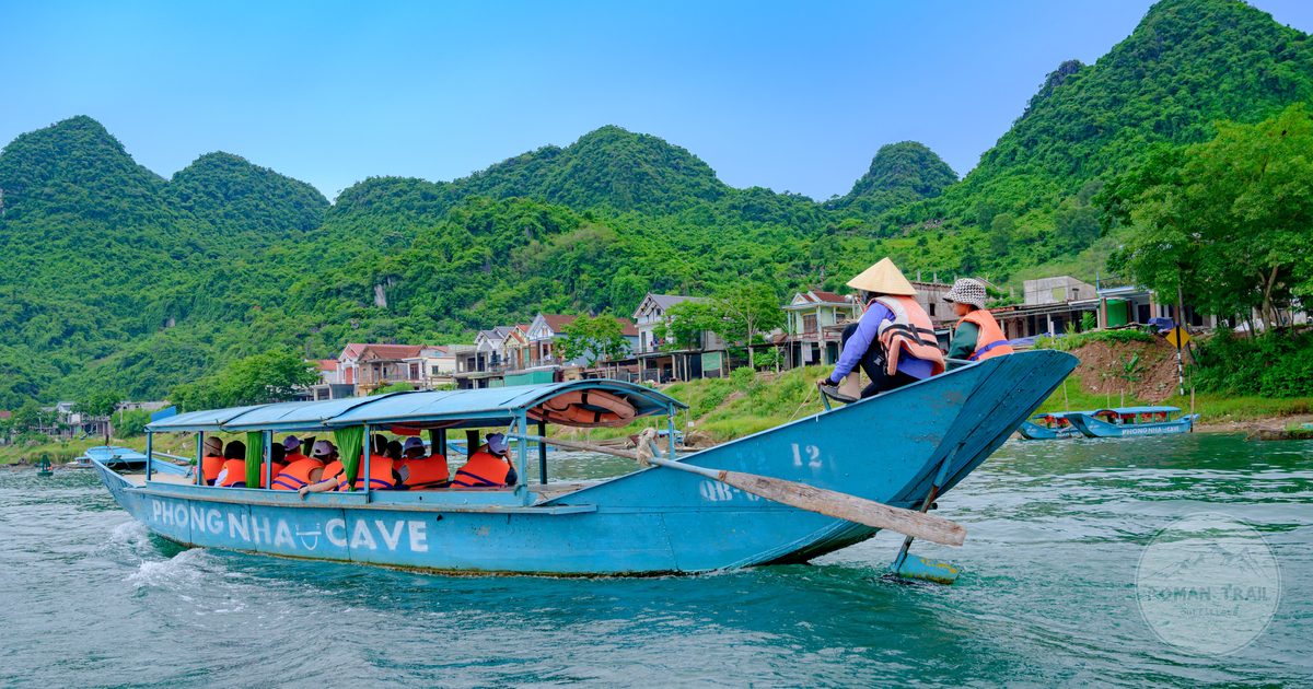 A boat ride in Phong Nha Ke Bang National Park, Vietnam