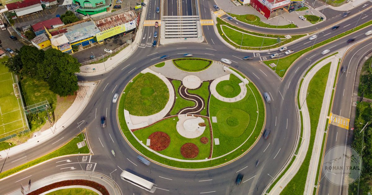 Aerial view of a busy roundabout in San Jose, Costa Rica