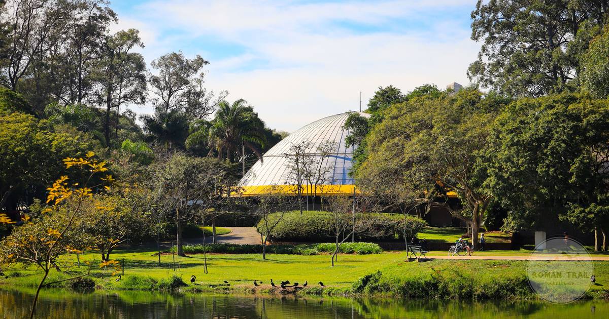 The dome and lake in Ibirapuera Park in Sao Paulo, Sao Paulo packing list for women by Roman Trail Outfitters