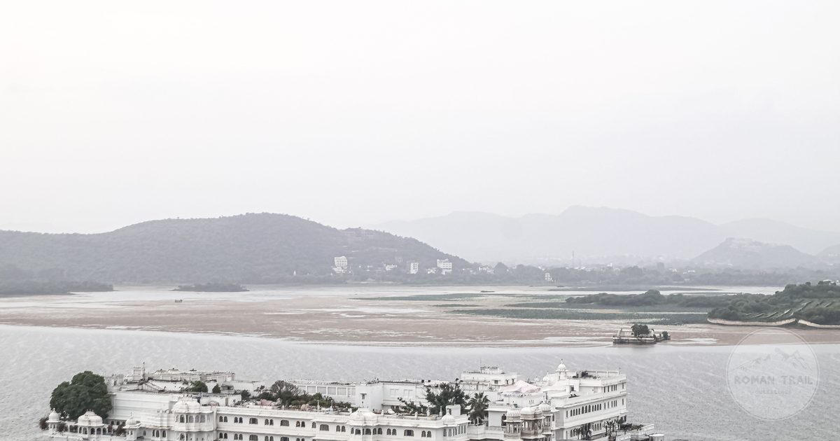 The Lake Palace on Lake Pichola in Udaipur, Rajasthan, India